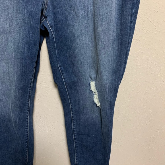 Torrid sky High skinny distressed jeans - Picture 5 of 8